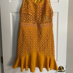 STYLESTALKER GOLDEN YELLOW LACE FLARE DRESS - SIZE LARGE